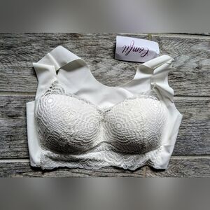 Comfit XL White Lace Bralette NWT
